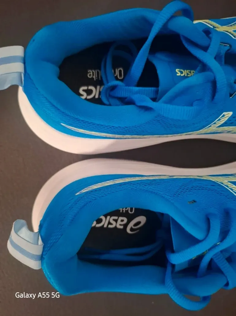Used Asics Gel Roadmiles bike — image 5 of 7