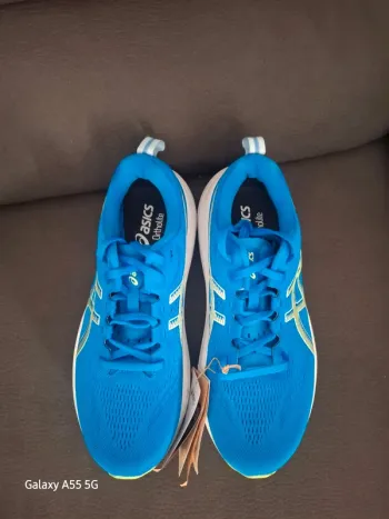 Used Asics Gel Roadmiles bike — image 3 of 7