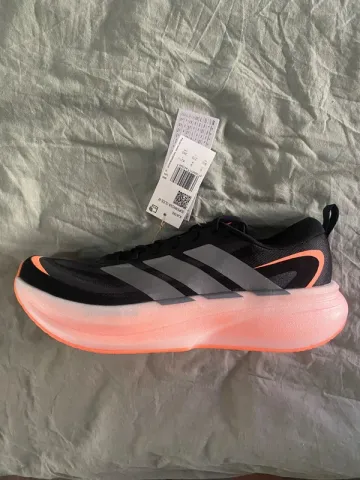Used Supernova GLIDE Running Shoes