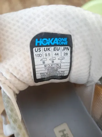 Used Hoka Clifton 9 bike — image 2 of 9