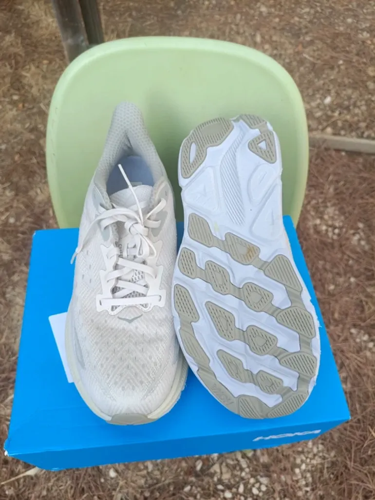 Used Hoka Clifton 9 bike — image 9 of 9