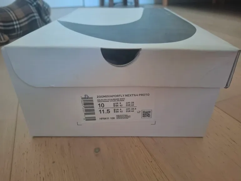 Used Nike Vaporfly Next% 4 bike — image 2 of 4