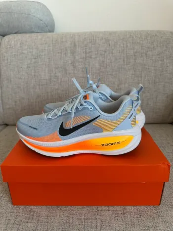 Used Nike Vomero 18 bike — image 4 of 15