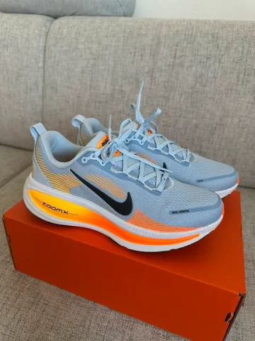 Used Nike Vomero 18 Running Shoes