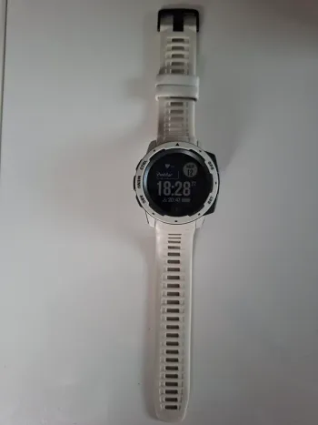 Used Garmin Instinct bike — image 9 of 12