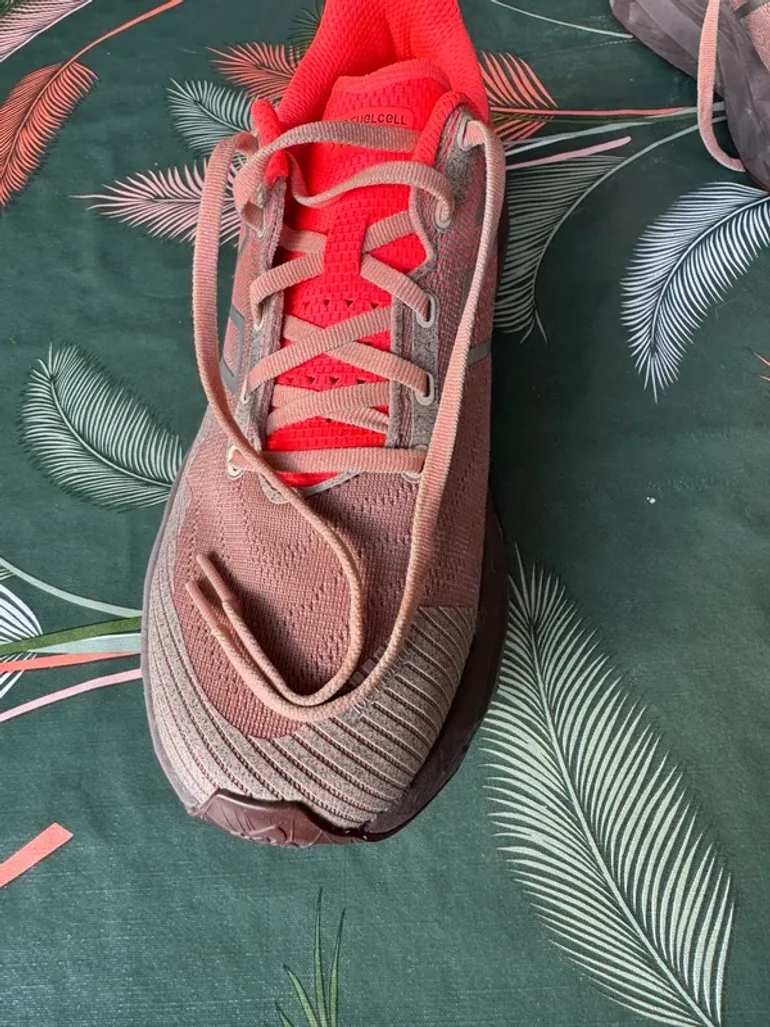 Used New Balance Running Shoes Damen bike — image 3 of 11