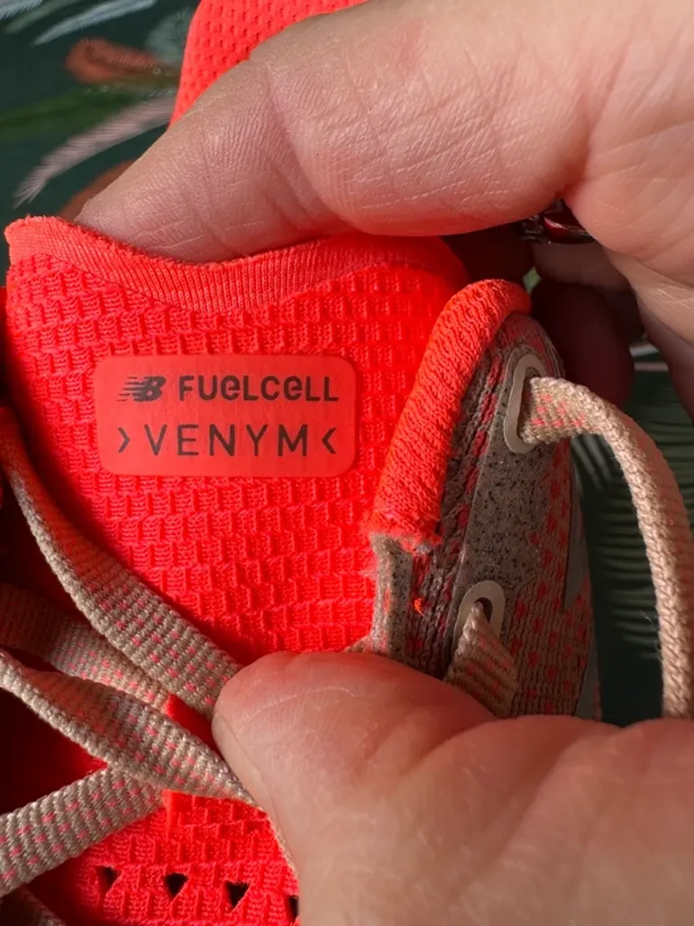 Used New Balance Running Shoes Damen bike — image 4 of 11