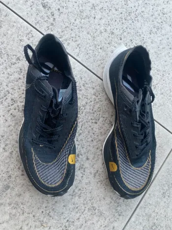 Used Nike ZoomX Vaporfly Next% 2 bike — image 2 of 13