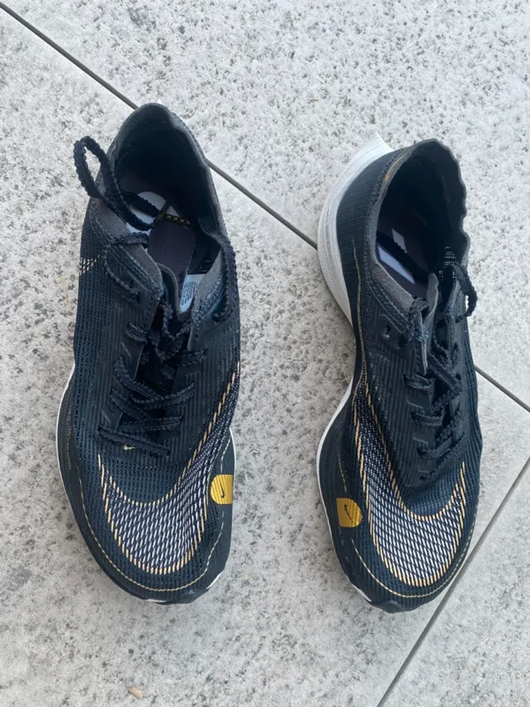 Used Nike ZoomX Vaporfly Next% 2 bike — image 2 of 13