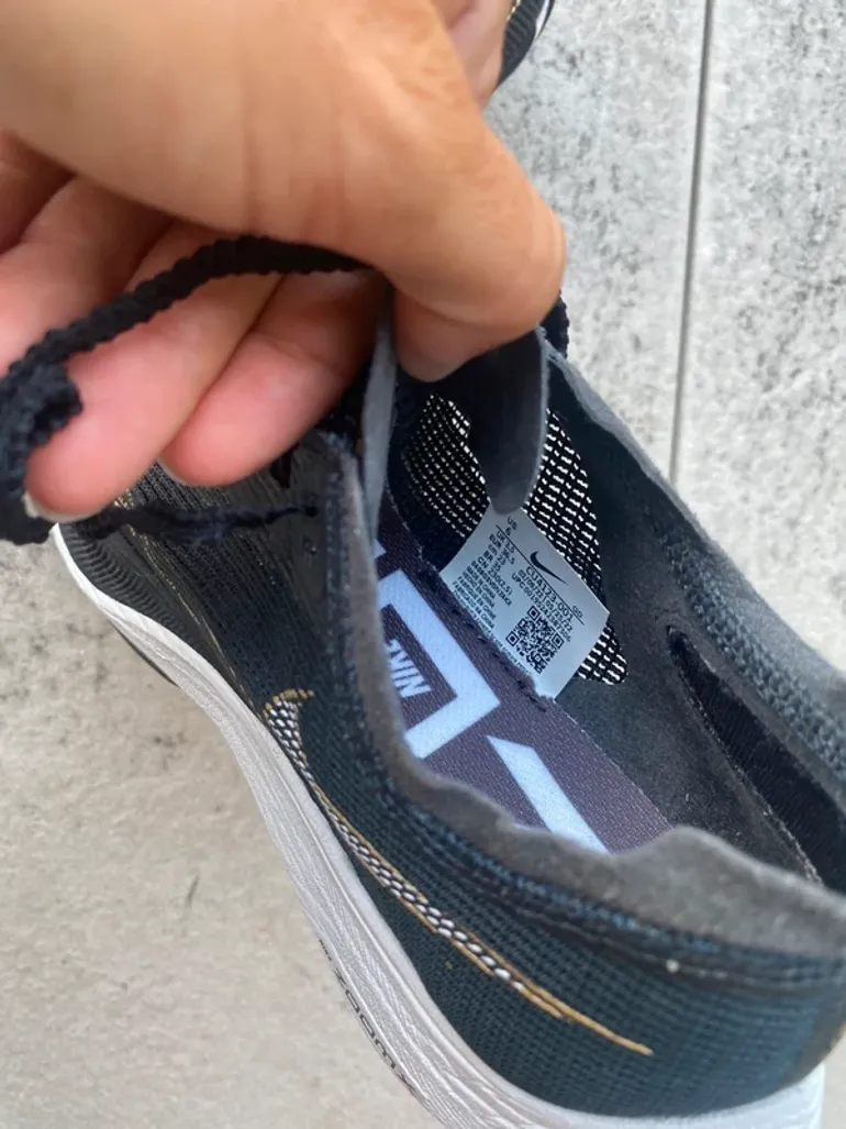 Used Nike ZoomX Vaporfly Next% 2 bike — image 10 of 13