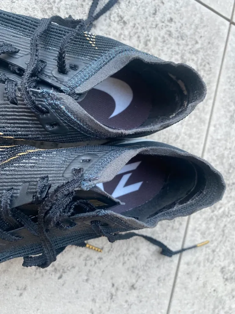 Used Nike ZoomX Vaporfly Next% 2 bike — image 13 of 13