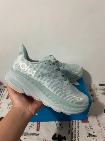 Used Hoka Clifton 9 Running Shoes