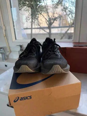 Asics Nova blast 4 bike usato — immagine 4 di 9