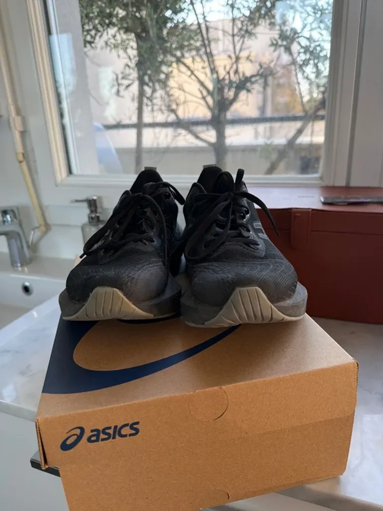 Asics Nova blast 4 bike usato — immagine 4 di 9