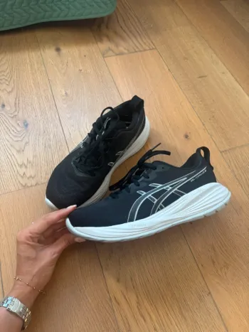 Used Asics Gel Cumulus 27 bike — image 1 of 4