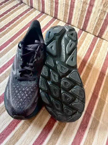 Used Hoka Clifton 9 bike — image 7 of 9
