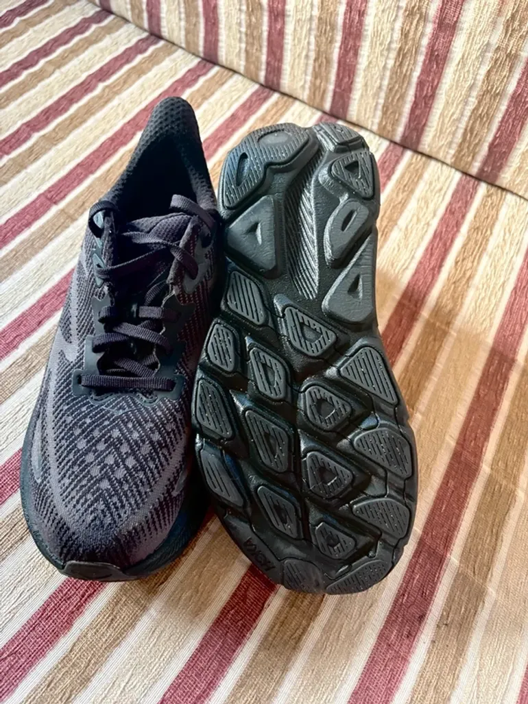 Used Hoka Clifton 9 bike — image 7 of 9