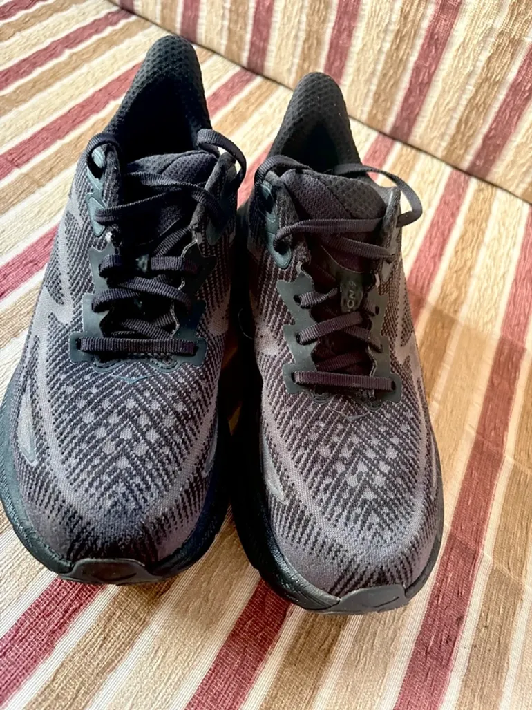 Used Hoka Clifton 9 bike — image 9 of 9