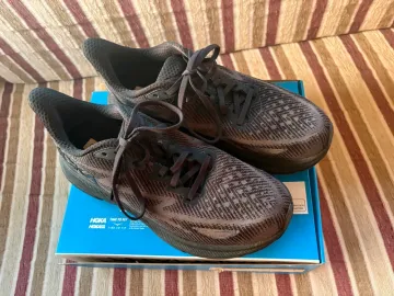 Used Hoka Clifton 9 Running Shoes