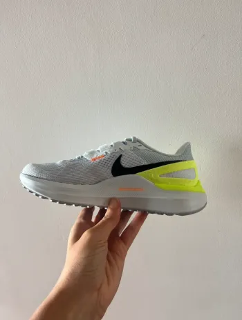 Used Nike Air Zoom Structure 25 bike — image 3 of 6