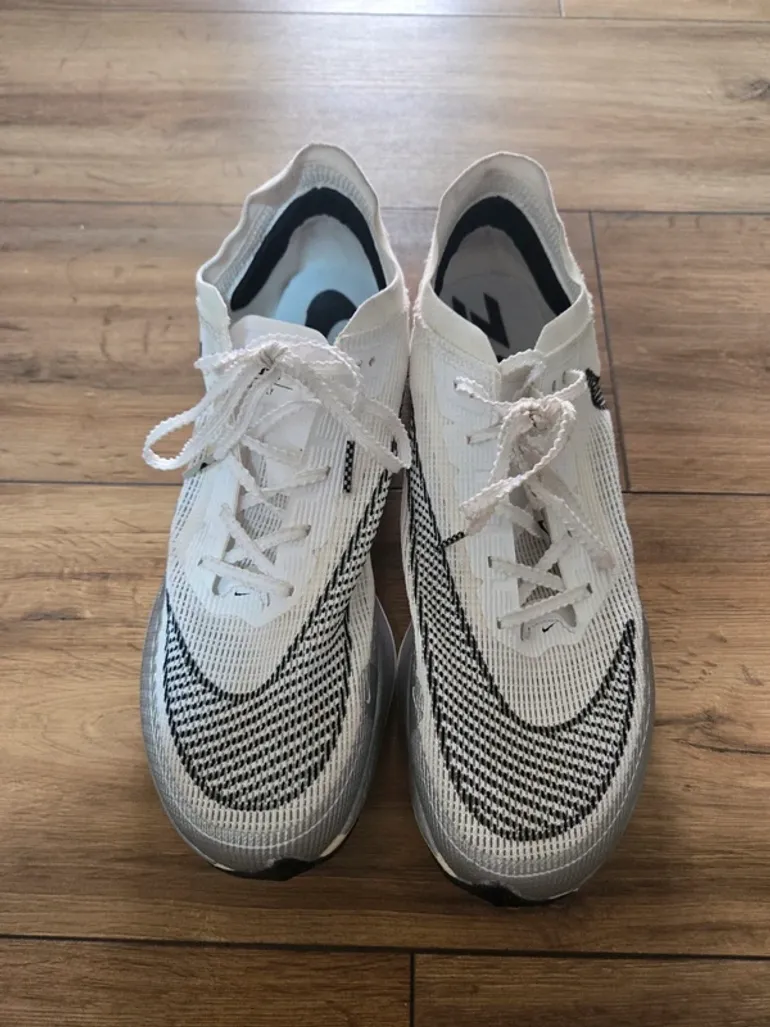 Used White ZoomX Vaporfly NEXT% 2 bike — image 6 of 7