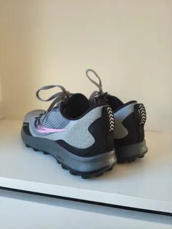 Used Saucony Damen Laufschuhe Größe 39 bike — image 2 of 6