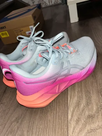 Asics Novablast bike usato — immagine 3 di 7