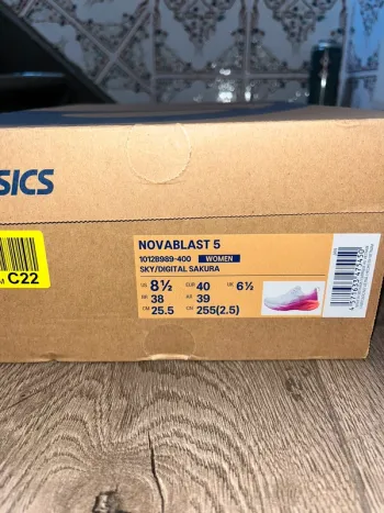 Asics Novablast bike usato — immagine 7 di 7