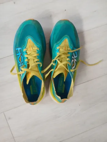 Used Hoka Rocket X 2 bike — image 2 of 5