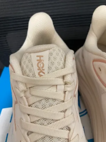 Used Hoka Clifton 10 bike — image 7 of 14