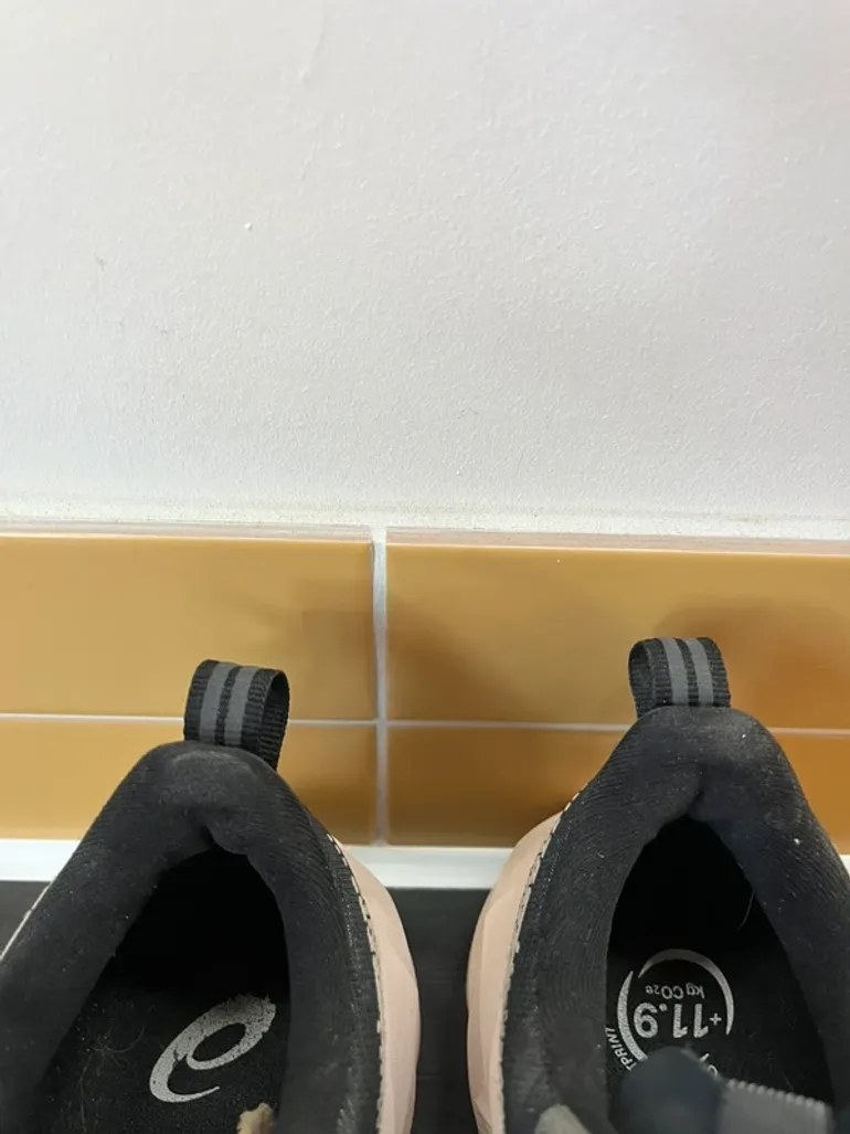 Used Asics Novablast 5 bike — image 12 of 14