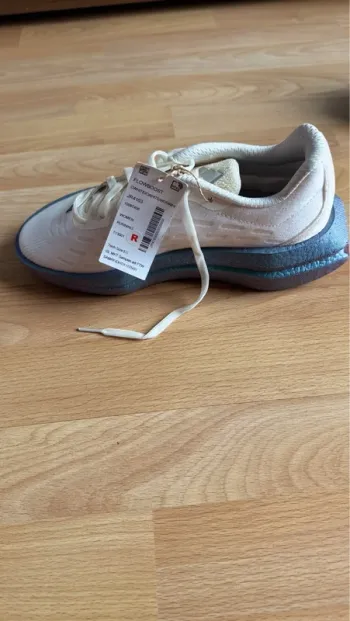 Used Adidas Light Boost bike — image 3 of 7