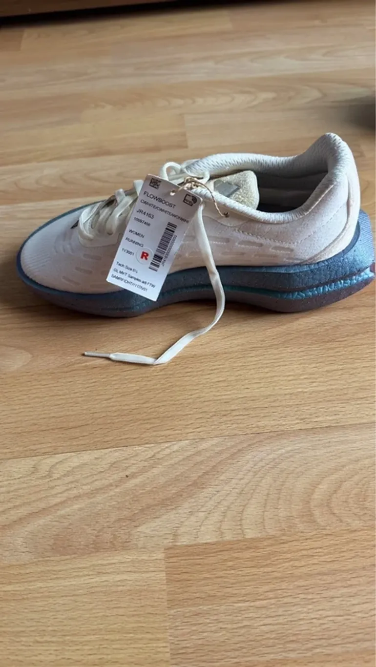 Used Adidas Light Boost bike — image 3 of 7