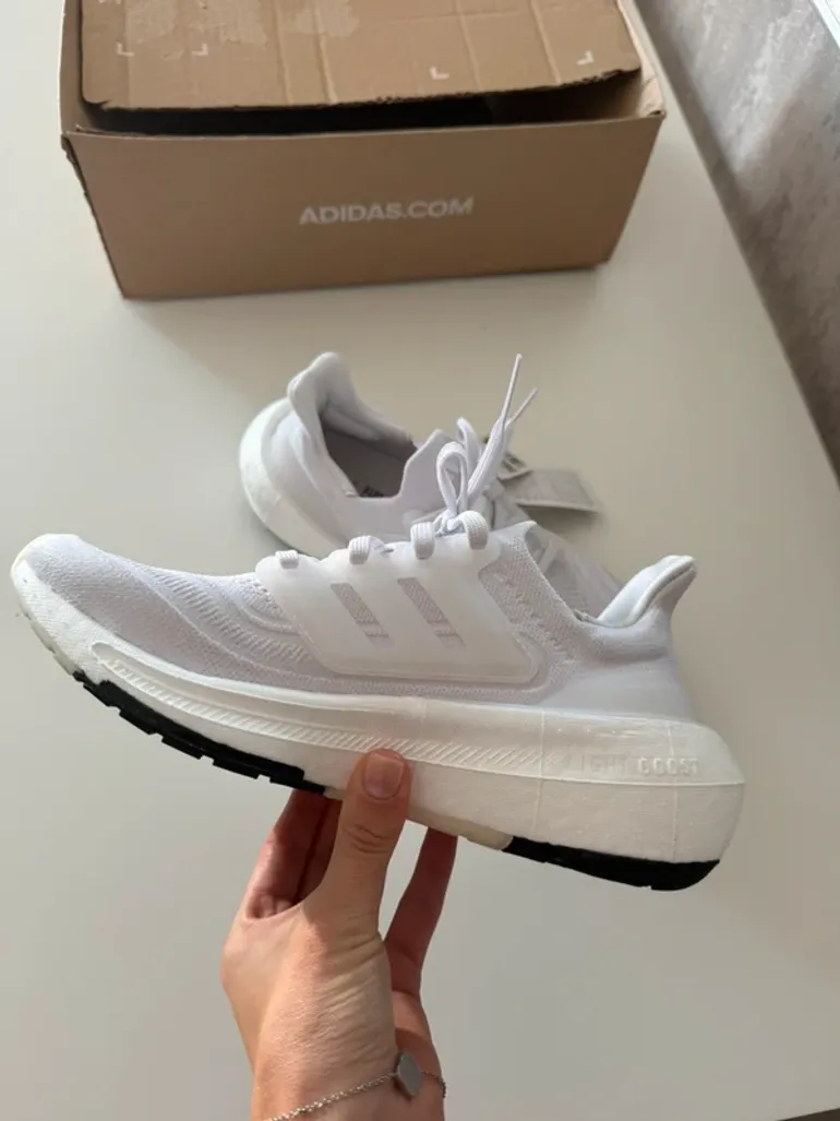 Used Adidas Ultraboost bike — image 2 of 5