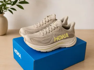 Used Hoka Clifton 10 Running Shoes