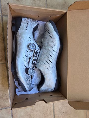 Used Shimano SH-RX800 Cycling Shoes
