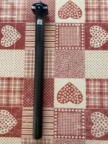 Used Roval Control SL Seatpost Saddles & Seatposts