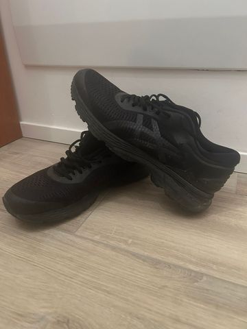 Used Asics kayano Running Shoes