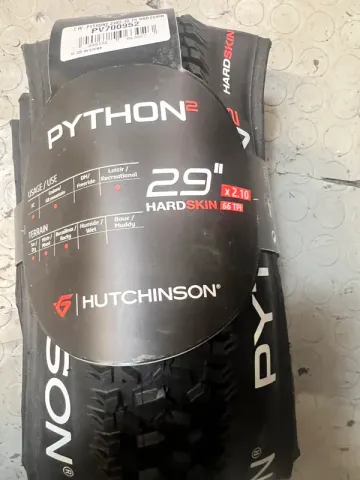 Używany Hutchinson 29 inch tires Tyres & Tubes