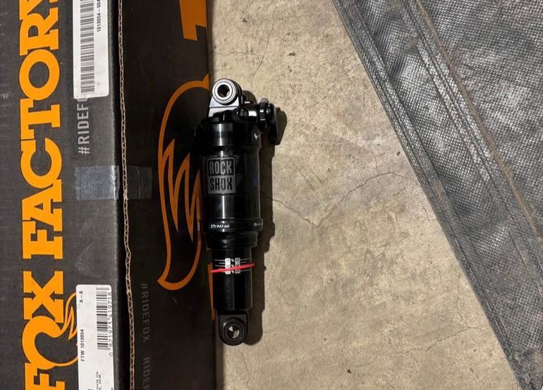 Tweedehands Rock Shox rock monarc 2025 bike — afbeelding 4 van 6