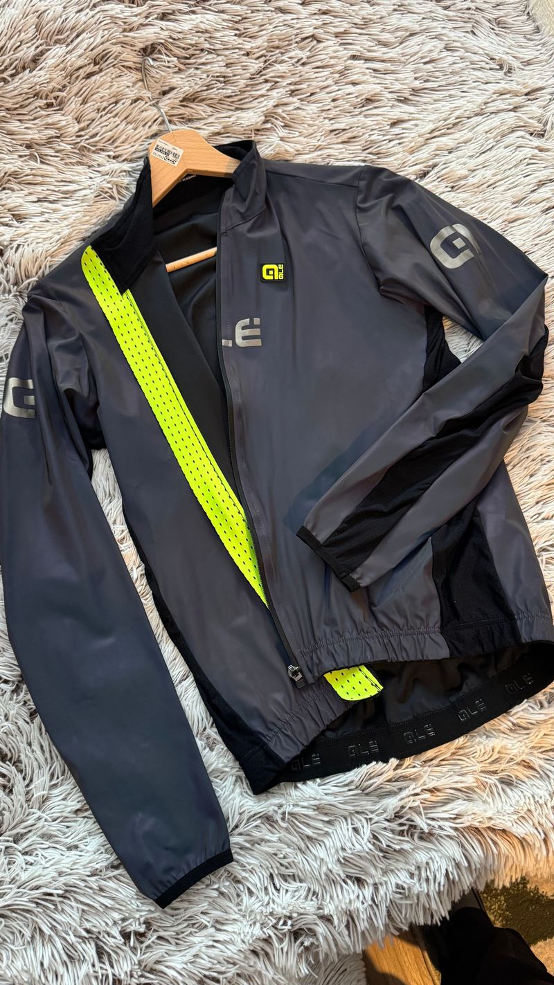 Used AGU Ale Iridescent Reflective Long Sleeve Jacket 2025 Cycling Clothing