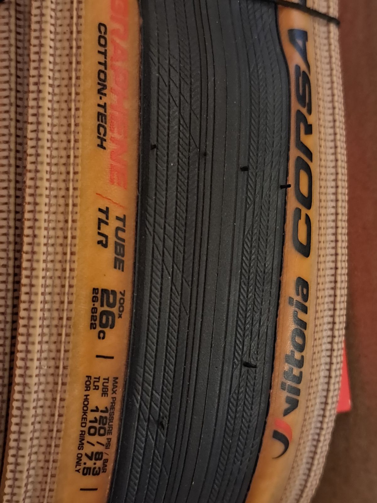 パーツ Vittoria Corsa Graphene 2.0 700x25C TLR パーツ Vittoria