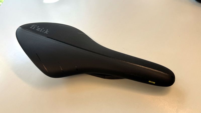 Used Fizik Arione 00 Carbon Saddle 2024 Saddles & Seatposts