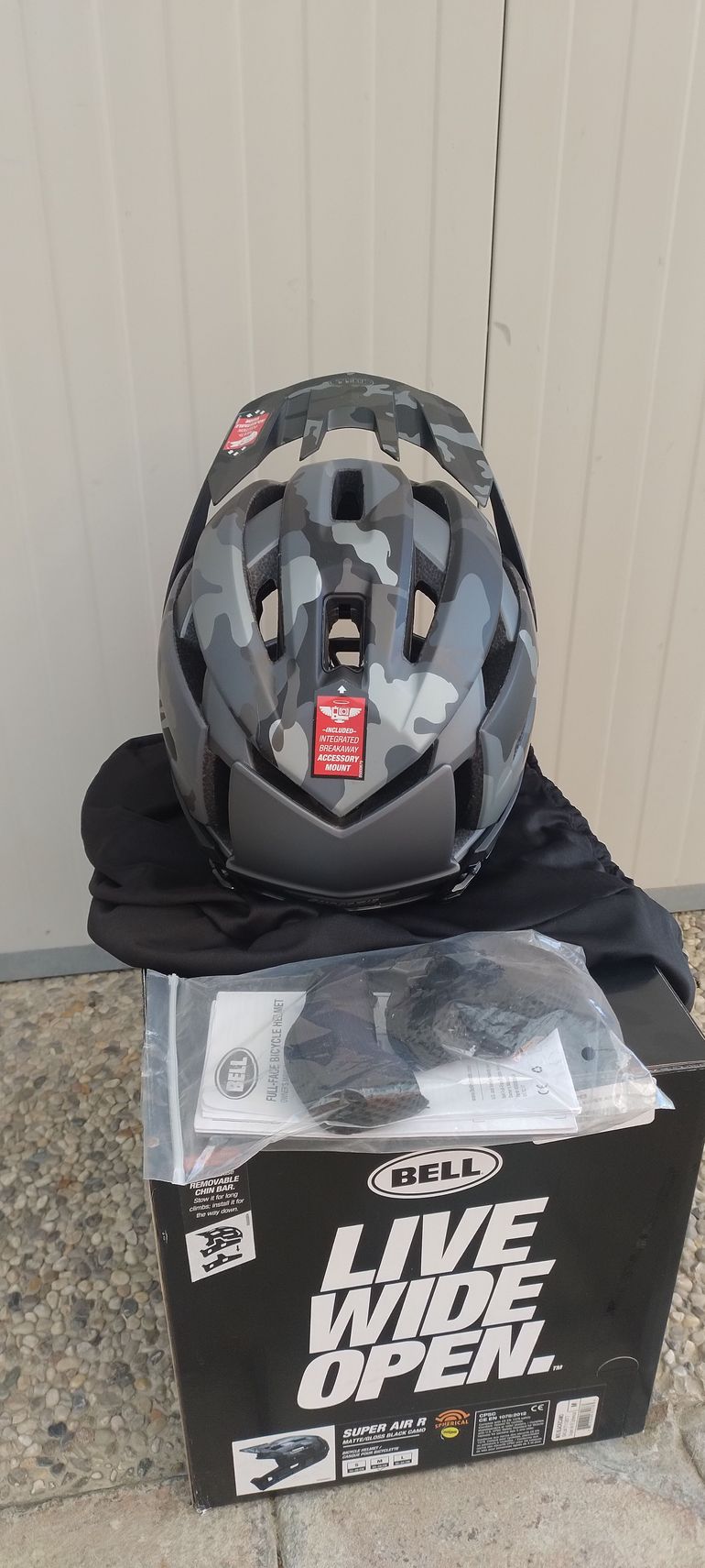 Brugt Bell Super Air R Helmet Mips 2025 bike — billede 3 af 12