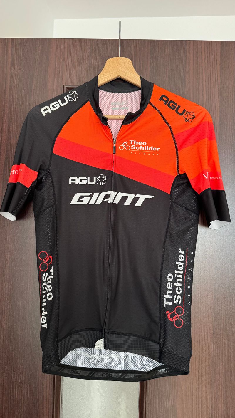 Used AGU Giant Aero Pro cycling jersey size M 2023 Cycling Clothing