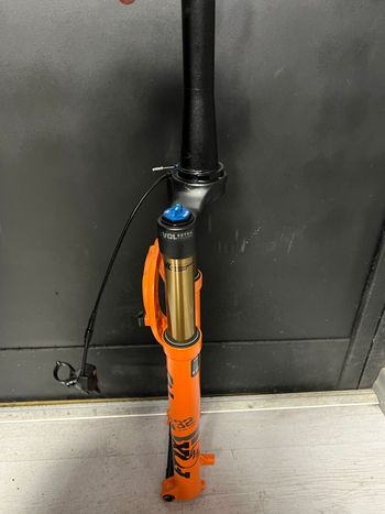 Tweedehands Fox 32 Factory Fork 2025 bike — afbeelding 3 van 8
