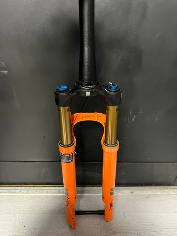Tweedehands Fox 32 Factory Fork 2025 bike — afbeelding 4 van 8