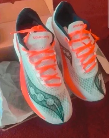 Używany Saucony Endorphin Pro 4 bike — zdjęcie 3 z 5
