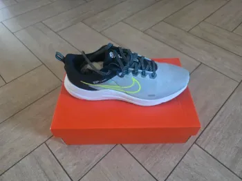 Gebrauchtes Nike Downshifter 12 bike — Bild 1 von 2