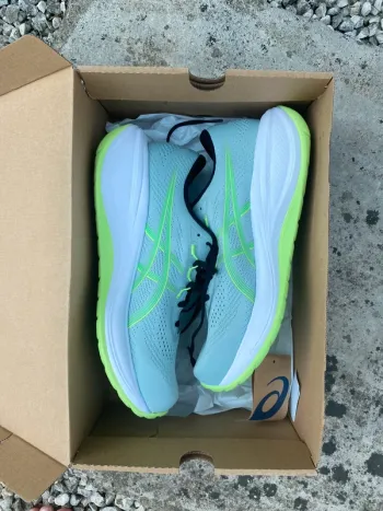 Asics Running Shoes bike usato — immagine 8 di 11